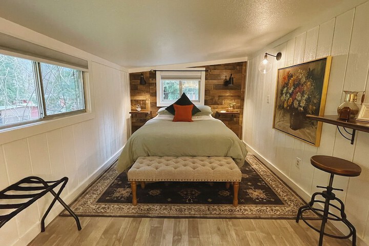 Emerald Valley Inn