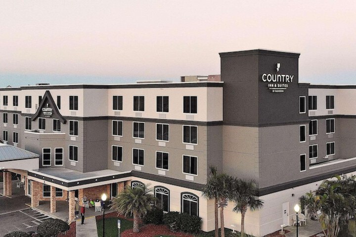 Country Inn & Suites by Radisson Port Canaveral, FL