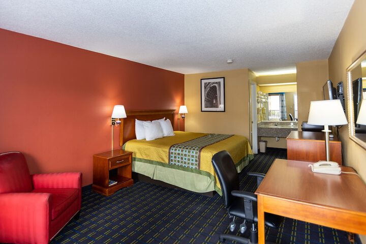 Room 18 of 21