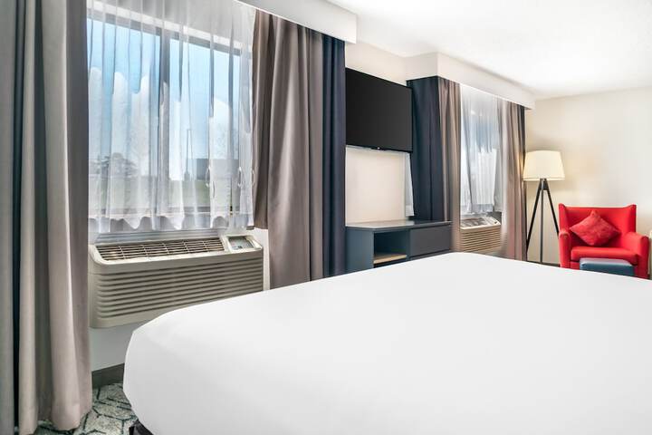 Country Inn & Suites by Radisson Frederick, MD