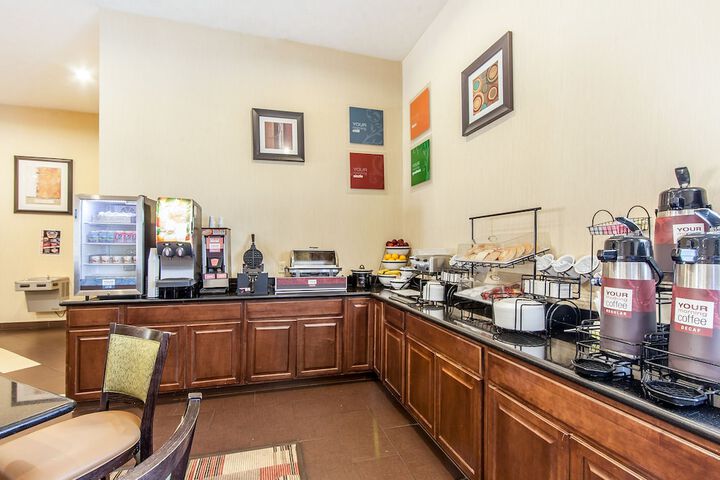 Breakfast/Coffee Service 26 of 31