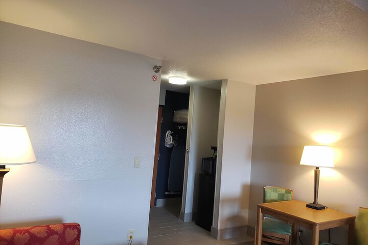 Room 21 of 63