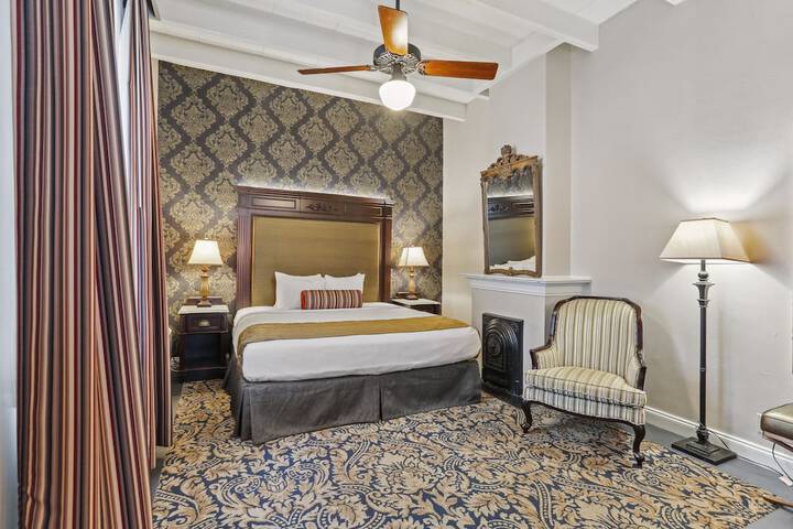 Room 33 of 36