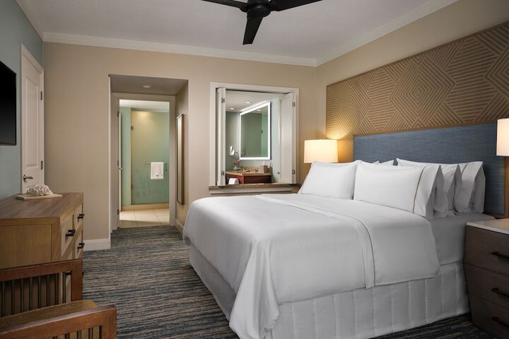 Room 40 of 77