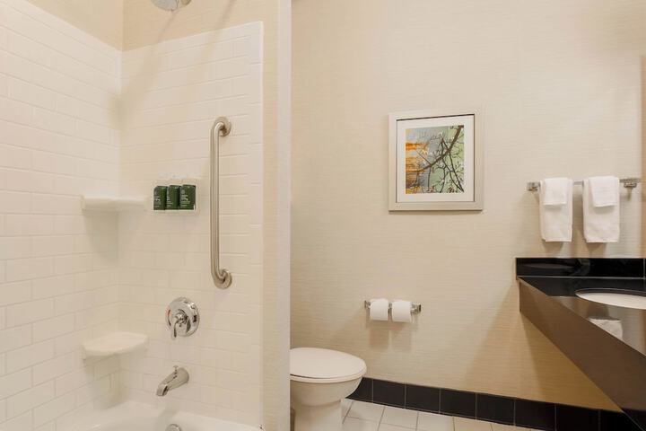Fairfield Inn & Suites by Marriott Tampa Fairgrounds / Casino