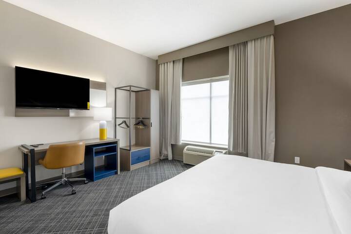 Room 12 of 44