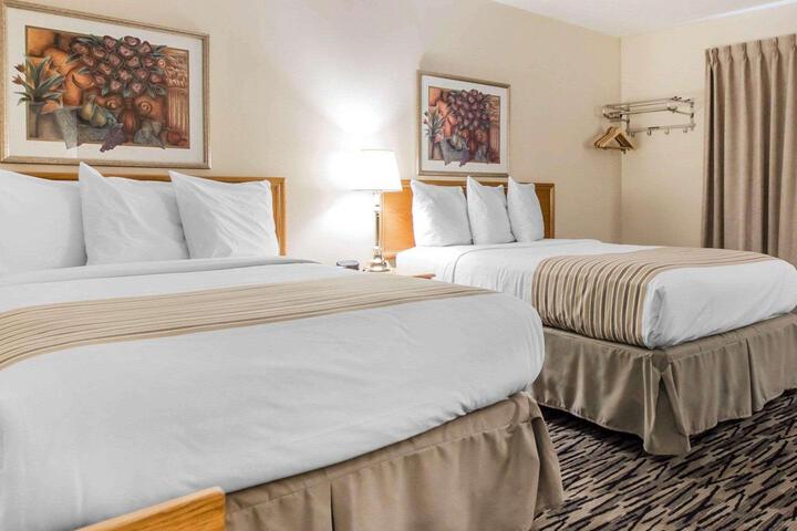 Econo Lodge New Liskeard ON
