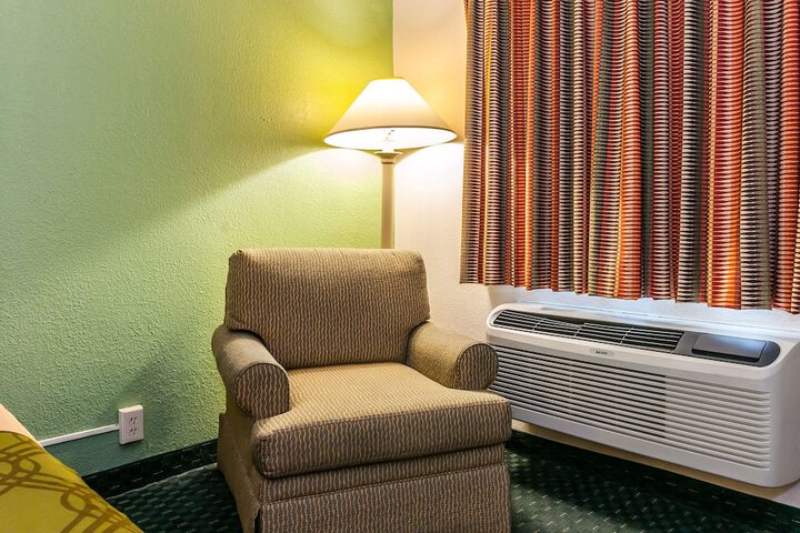 Room 20 of 36