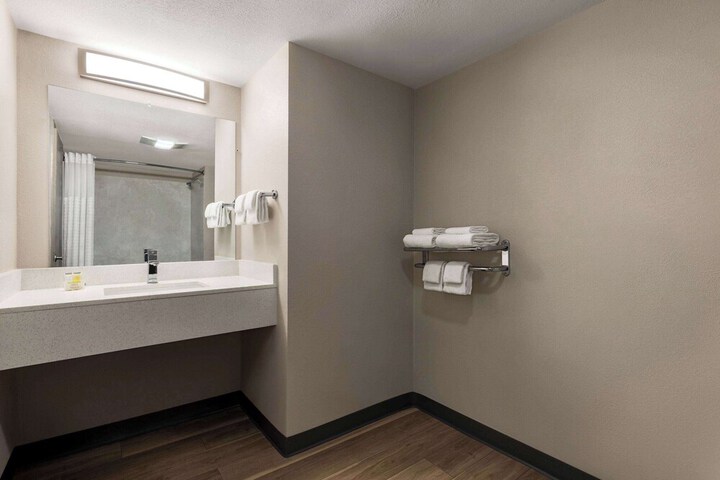 Days Inn by Wyndham Memphis at Graceland
