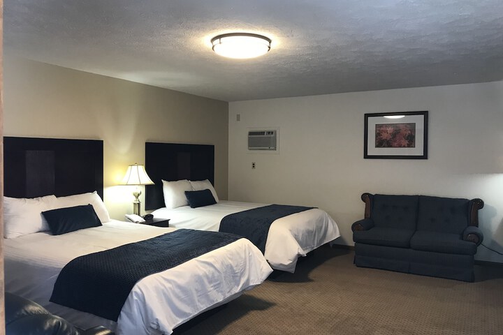 Room 27 of 49