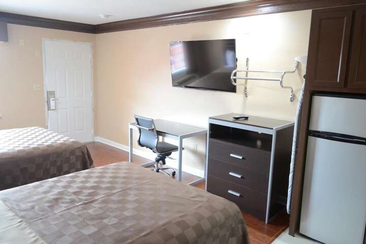 Room 30 of 38