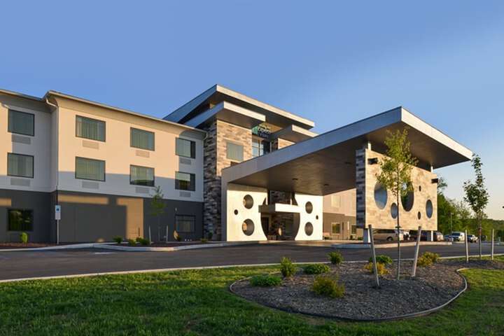 Holiday Inn Express & Suites Shippensburg by IHG