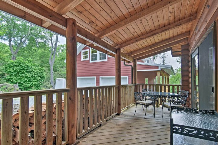 Wraparound Deck: Linville Mountain Cabin