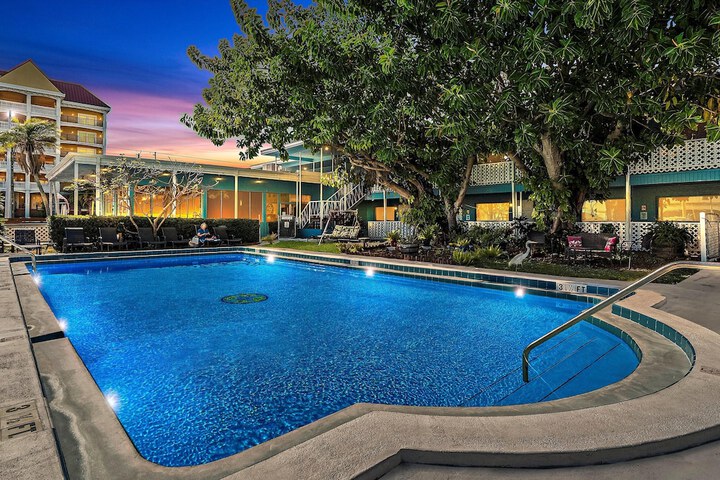 Pool 10 of 48