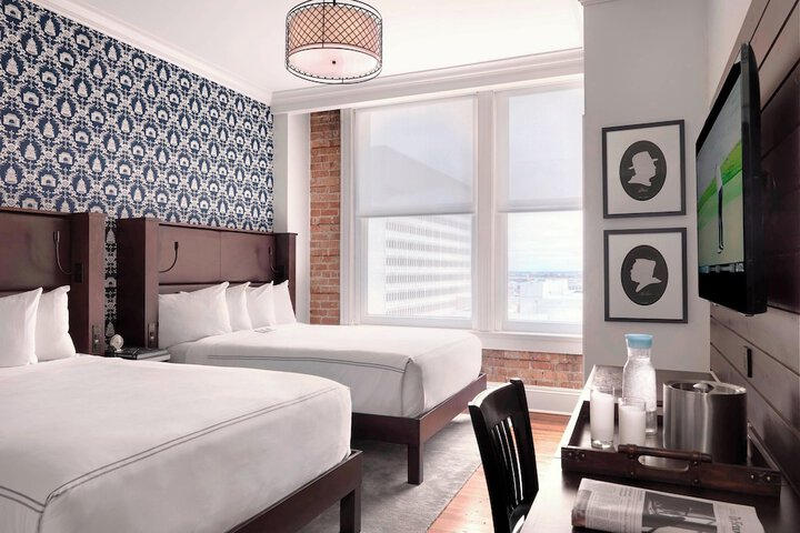 Room 10 of 39