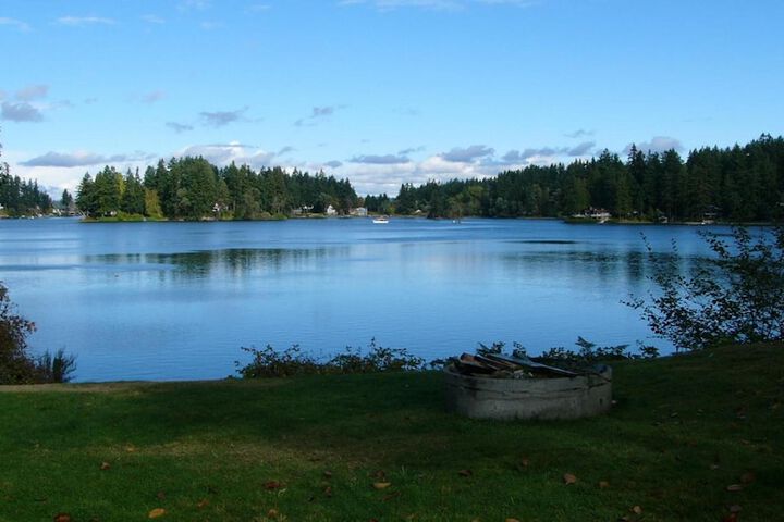 Oyster Bay Inn & Suites
