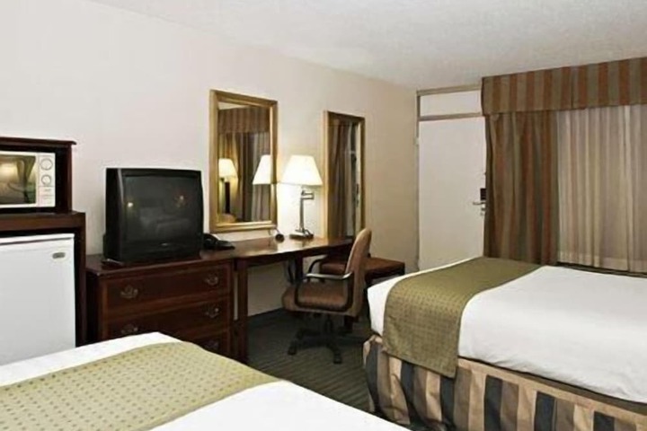 Room 15 of 33