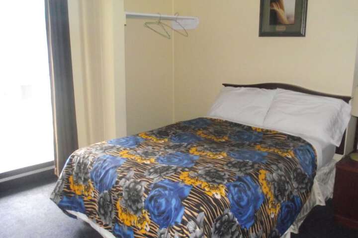 Room 41 of 46