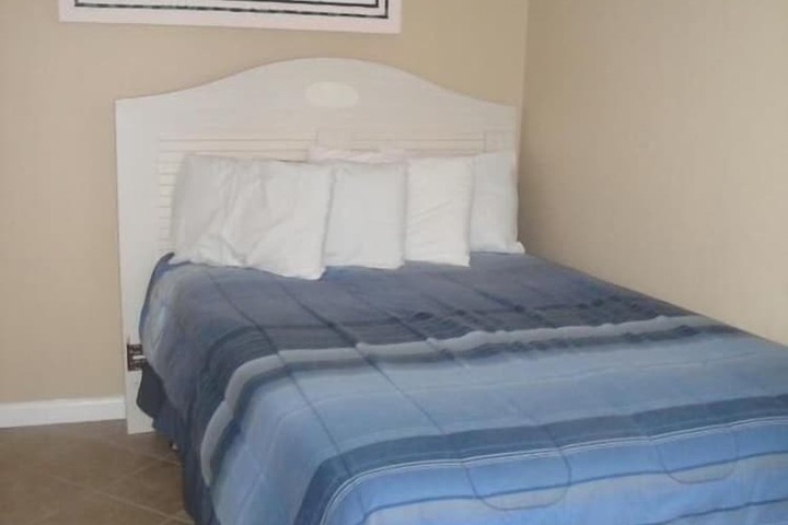 Room 15 of 43