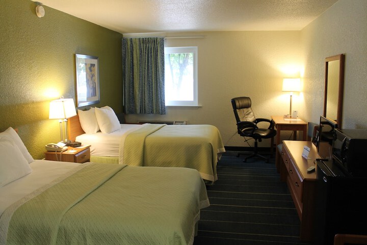Room 8 of 40