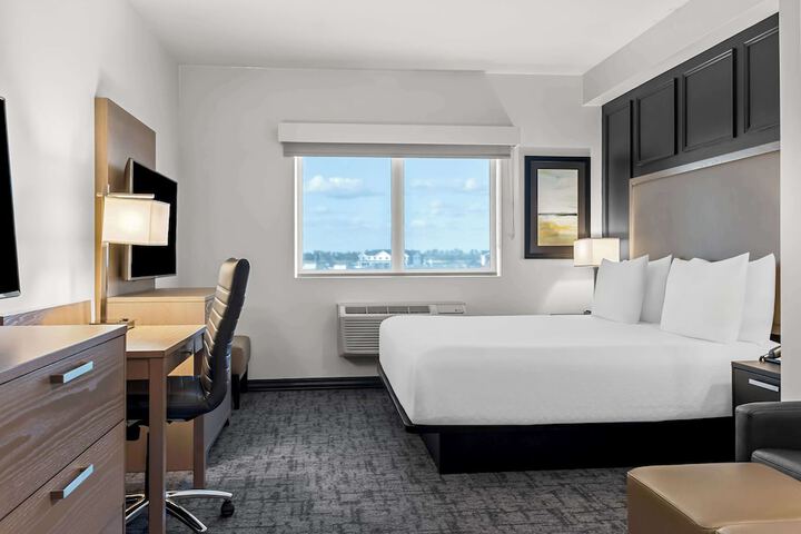 Room 34 of 58
