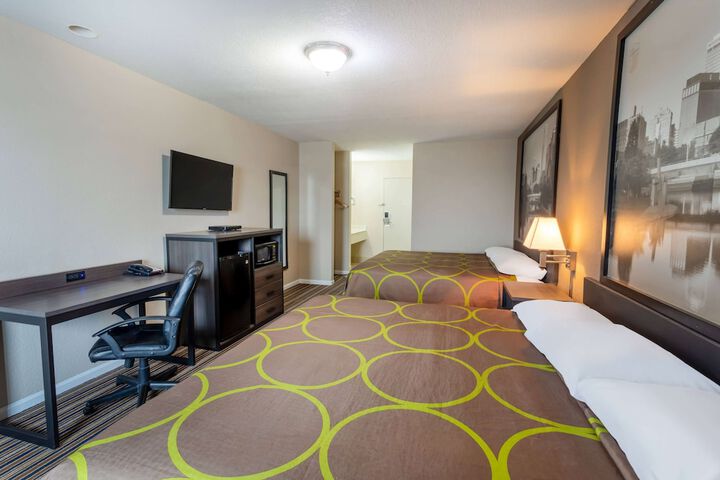 Room 33 of 55