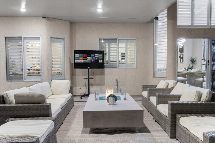 Luxury Pool Home w Theater Games & Mountain View