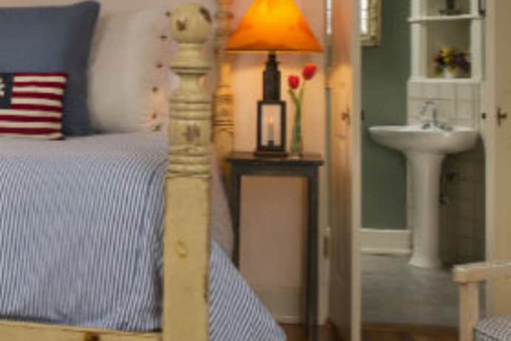 Room 48 of 79