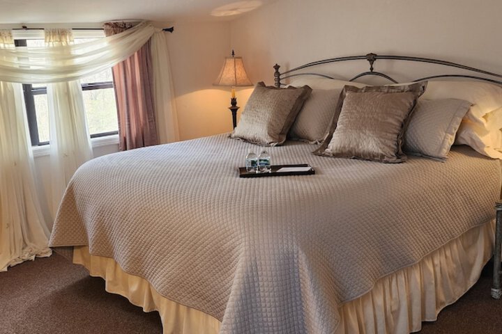 Room 82 of 104