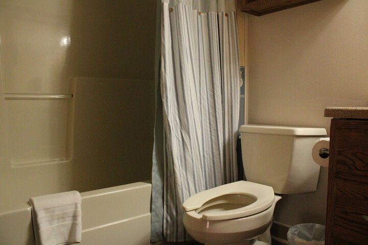 Room 123 of 374