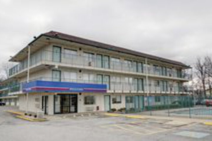 Hotel 6 of 72