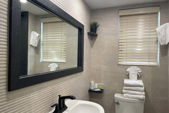 Room 46 of 185