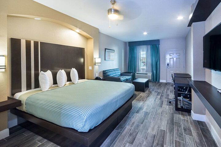 Room 20 of 25