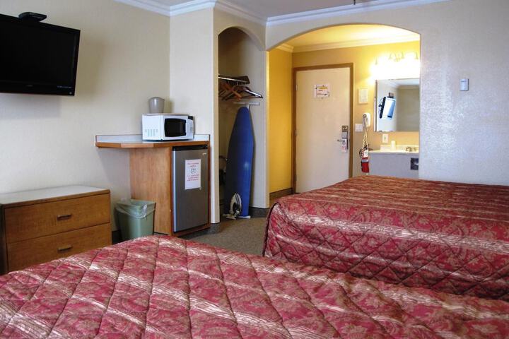 Room 20 of 39