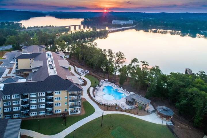 Lakeside Lodge Clemson