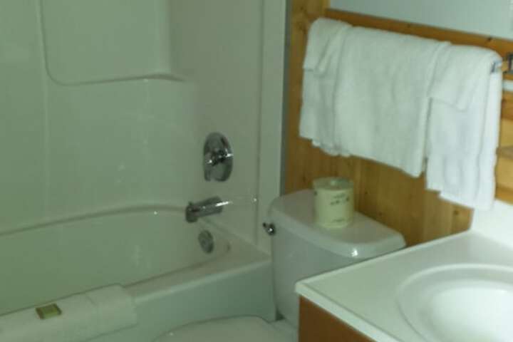 Room 14 of 33