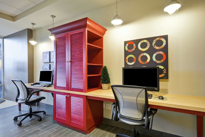 Business Center 43 of 43