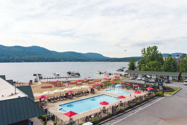 Scottys Lakeside Resort