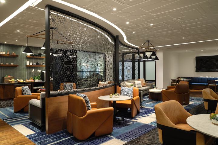 Lounge 65 of 75