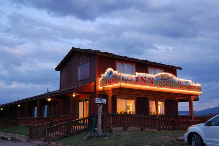 The Rim Rock Inn