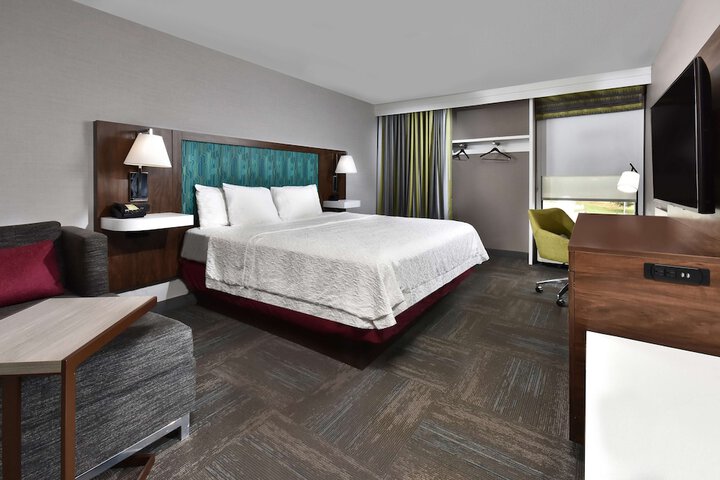 Room 18 of 37