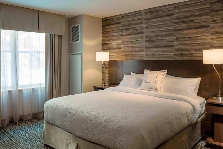 Room 16 of 25