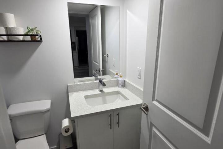 Entire guest basement suite in Cochrane AB