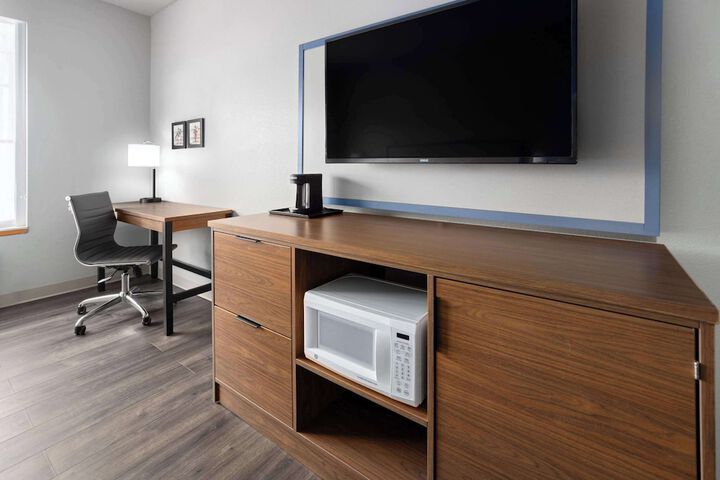 AmericInn by Wyndham Iron Mountain