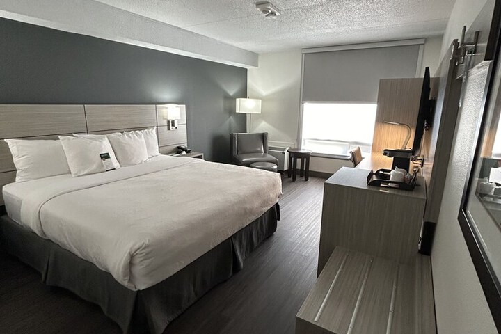 Room 46 of 64