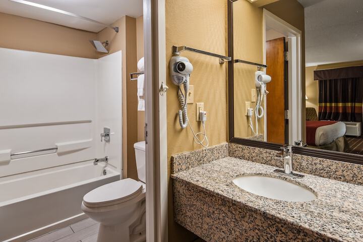 SureStay Hotel by Best Western Lenoir City