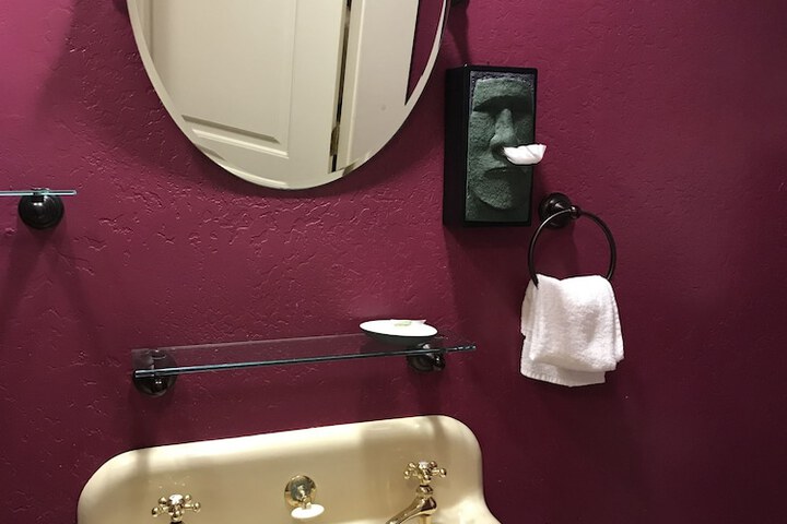 Room 30 of 65