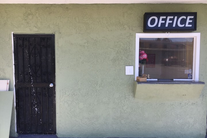 Town House Motel