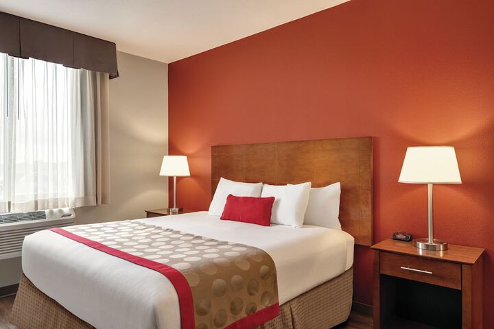 Room 7 of 25