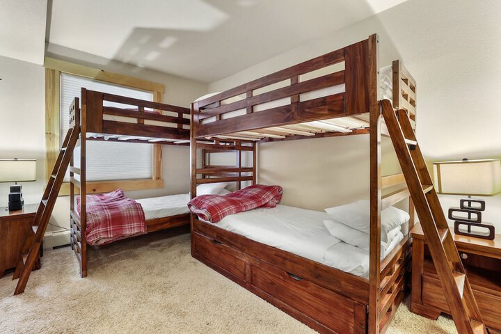 Room 71 of 190
